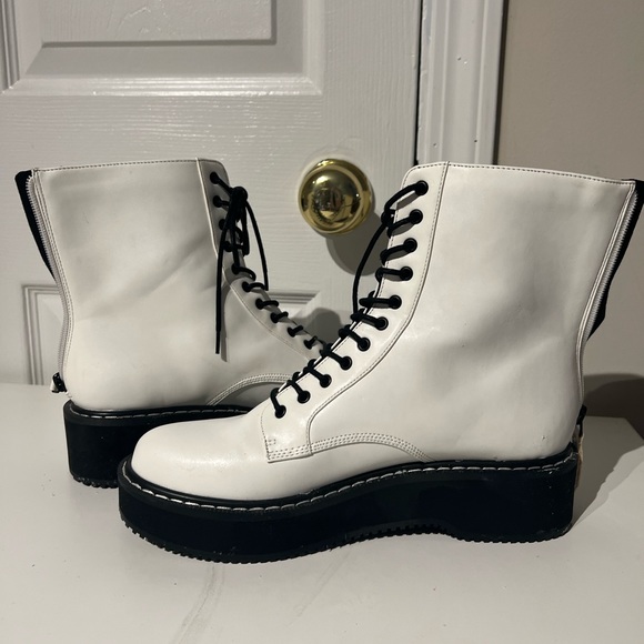 Kendall & Kylie White Platform Boots - Picture 4 of 6